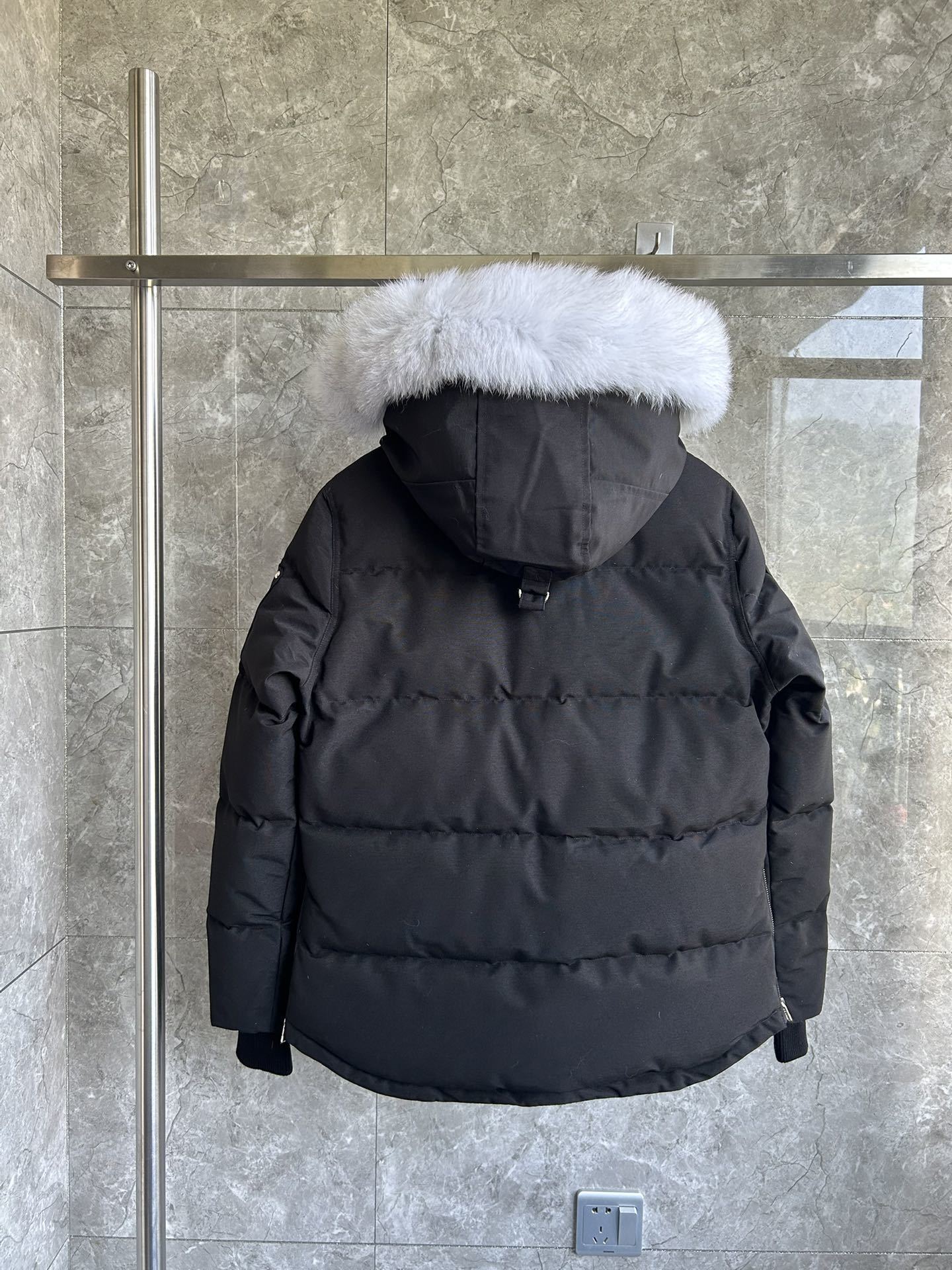 Fur-Hood Puffer Jacket
